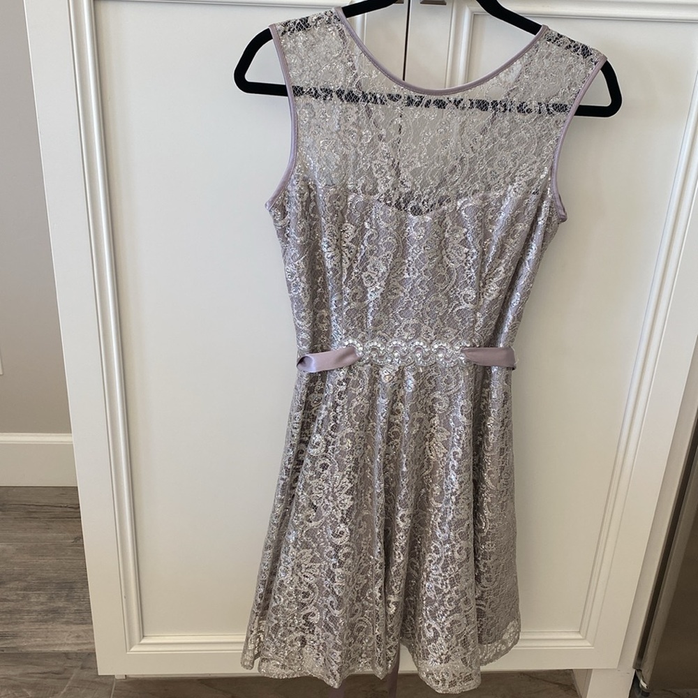 Betsy & Adam Silver Lace prom bridal  special occasions size 8P